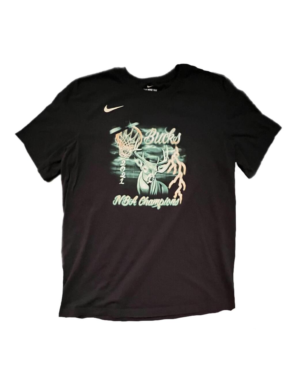Nike BUCKS NBA Championship‎ Airbrush Tee - XL